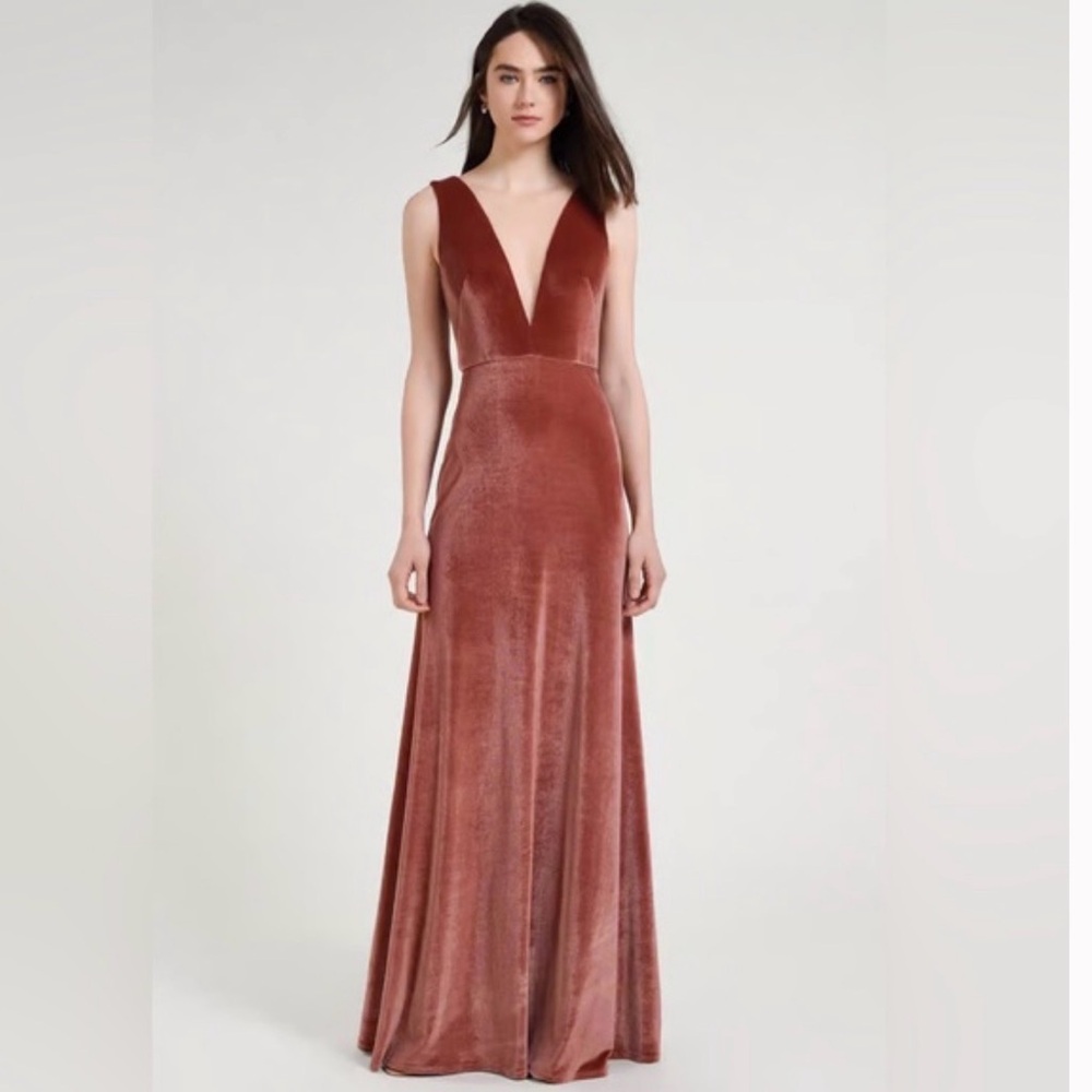 Jenny Yoo Logan Women's Sleeveless Deep-V Velvet Column Gown, Cinnamon Rose S-14